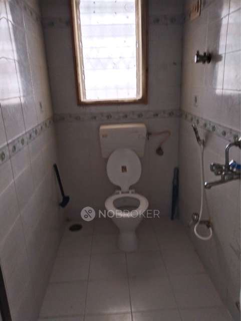 2 BHK Flat In Vrindavan Radha Chs For Sale  In Naigaon East