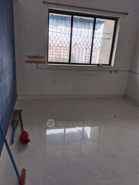 2 BHK Flat In Vrindavan Radha Chs For Sale  In Naigaon East