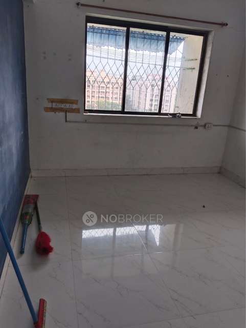 2 BHK Flat In Vrindavan Radha Chs For Sale  In Naigaon East