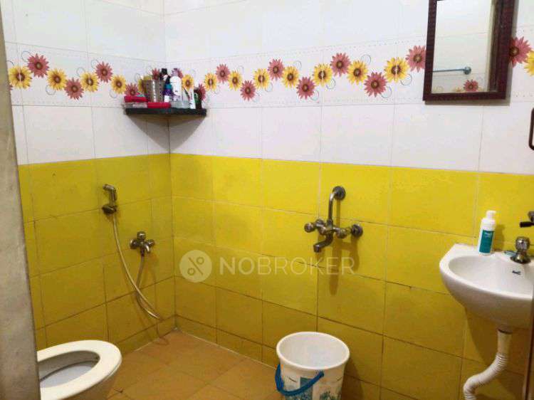 2 BHK Flat In Svr Apartment For Sale  In Perungudi, Railway Station, No 8e, Kannagi St, Thiruvalluvar Nagar, Perungudi, Chennai, Tamil Nadu 600096, India