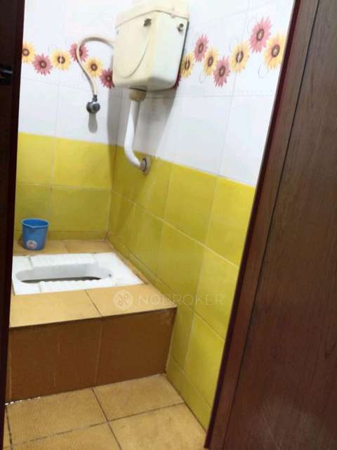 2 BHK Flat In Svr Apartment For Sale  In Perungudi, Railway Station, No 8e, Kannagi St, Thiruvalluvar Nagar, Perungudi, Chennai, Tamil Nadu 600096, India