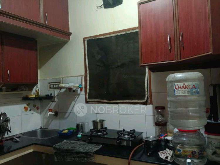 2 BHK Flat In Svr Apartment For Sale  In Perungudi, Railway Station, No 8e, Kannagi St, Thiruvalluvar Nagar, Perungudi, Chennai, Tamil Nadu 600096, India