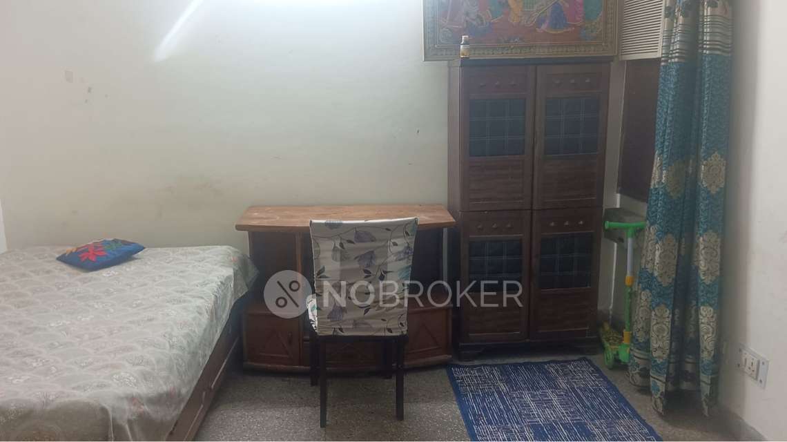 1 RK Flat In Paryatan Vihar for Rent  In Vasundhara Enclave