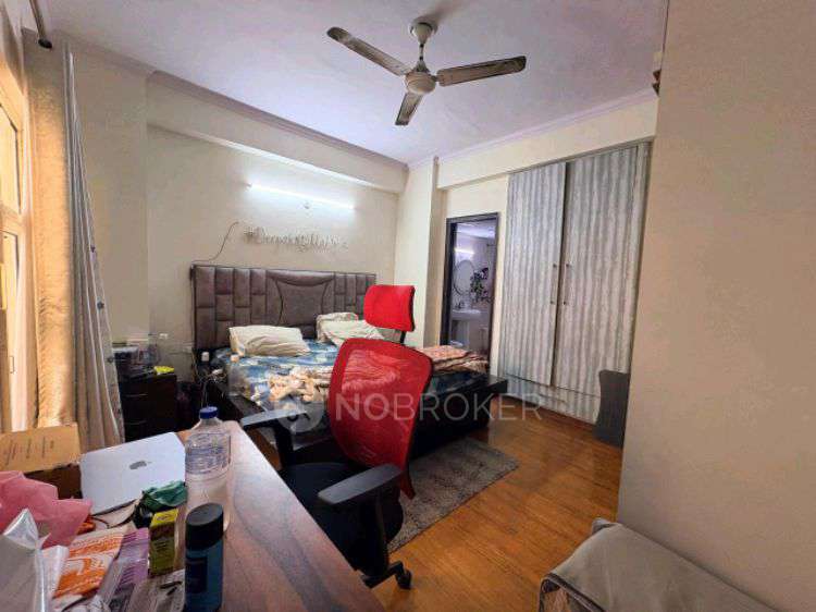 3 BHK Flat In Golf City for Rent  In Sector 75