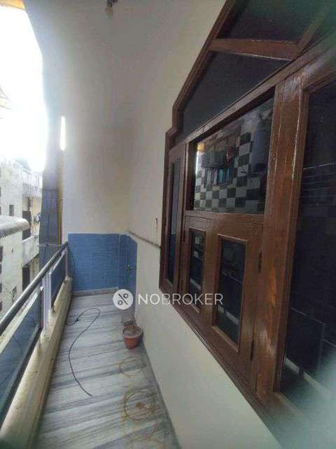 3 BHK Flat In Standalonebuilding For Sale  In Pitam Pura