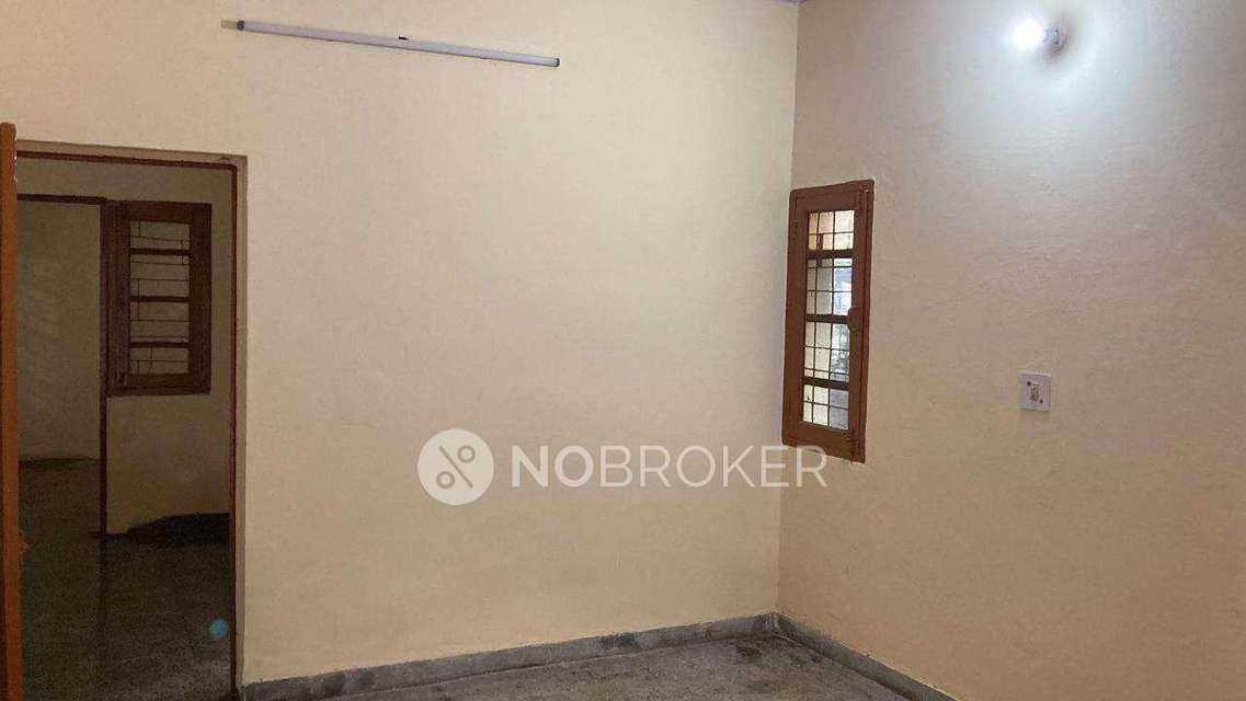 2 BHK Flat In Dda Metro Apartment For Sale  In Jahangirpuri