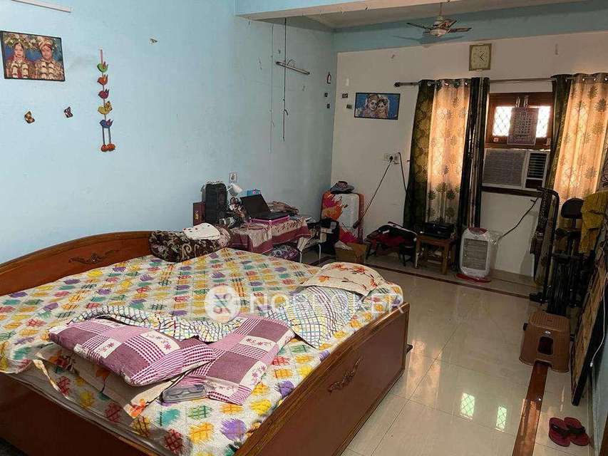 2 BHK Flat In Shipra Riviera for Rent  In Indirapuram