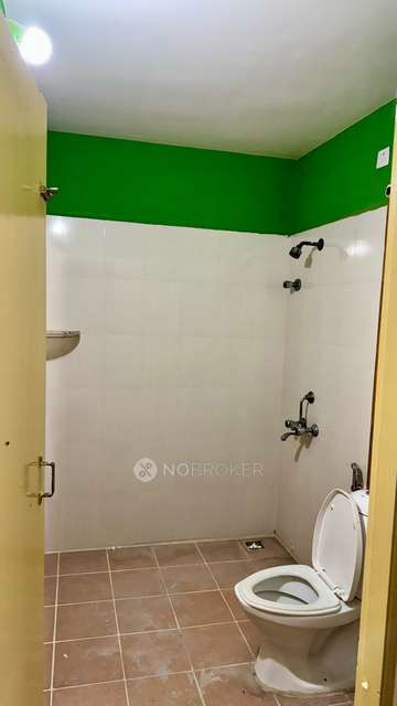 2 BHK Flat In Yuga Kalpataru For Sale  In Koyambedu