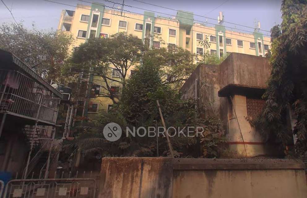 Shared Room for Male In 2 BHK  In Sliver Chambers In Hadapsar, 