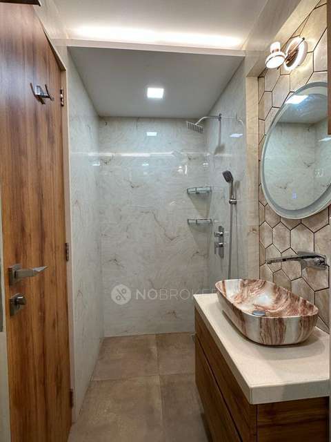 2 BHK Flat In Nilgiri Apartment, Ghatkopar East For Sale  In Ghatkopar East