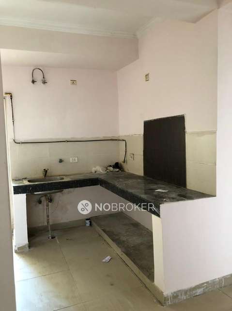 2 BHK Flat In Paramount Floraville For Sale  In Sector 137