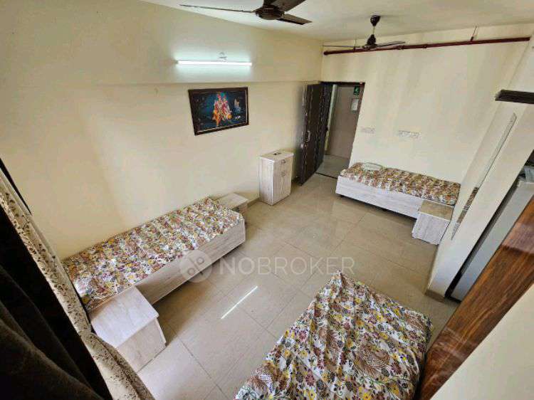 PG for Anyone in Kandivali East