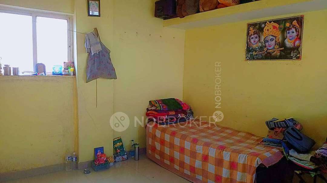 Shared Room for Female In 1 RK In Yerawada