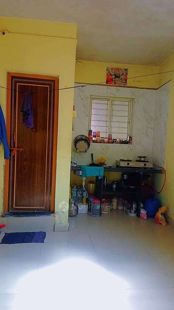 Shared Room for Female In 1 RK In Yerawada