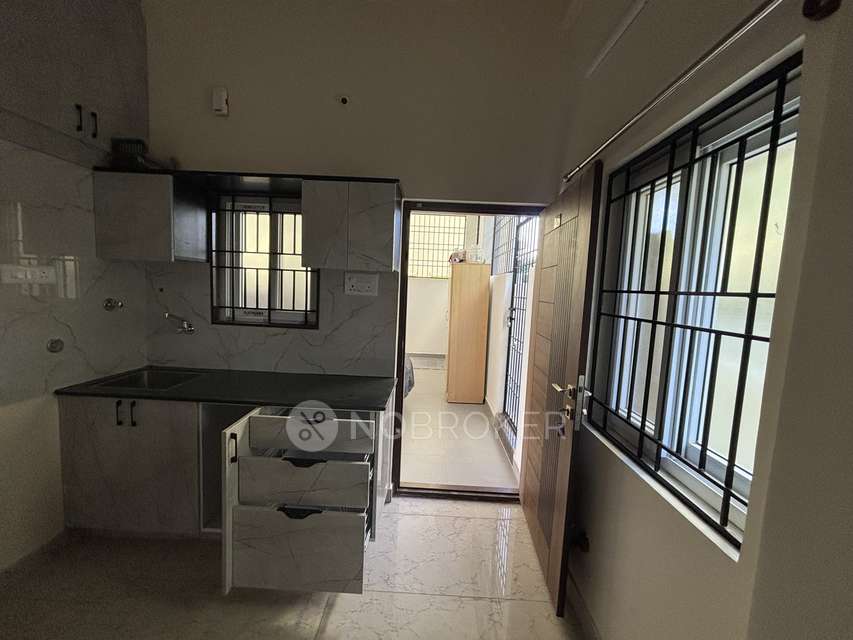 1 BHK Flat In Sb for Rent  In Koralur