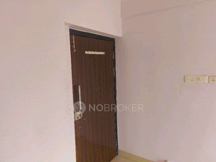 1 BHK Flat In Kalpvruksh Heights For Sale  In Kandivali West