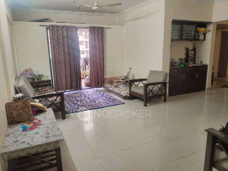 Single Room for Female In 3 BHK  In Edenn Tower Cooperative Housing Society In Wakad, Pune