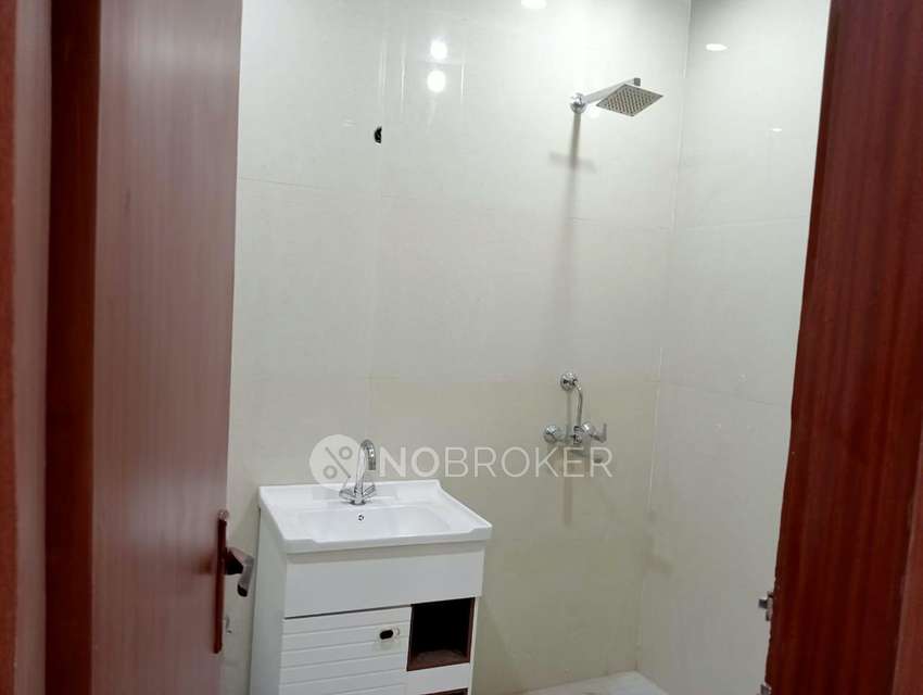 3 BHK Flat In Shakti Khand 2, Indirapuram For Sale  In Indirapuram