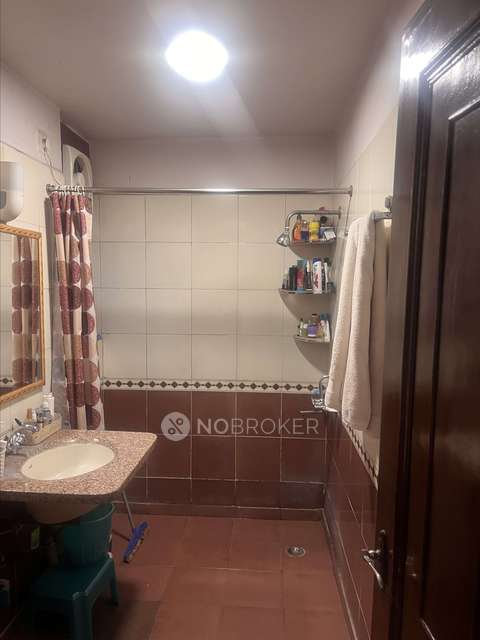 3 BHK Flat In Amrapali Royal,  Indirapuram, Ghaziabad For Sale  In  Indirapuram, Ghaziabad