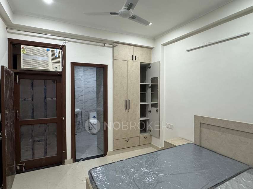 1 RK House for Rent  In Sector 40