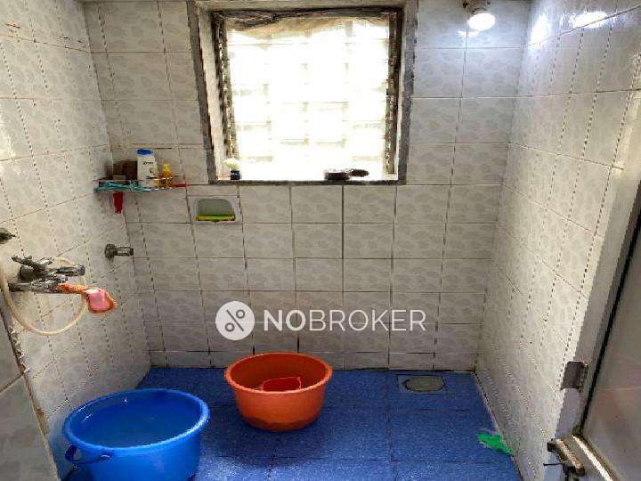 1 BHK Flat In Ishwardas Bhuvan Chs For Sale  In Kandivali East