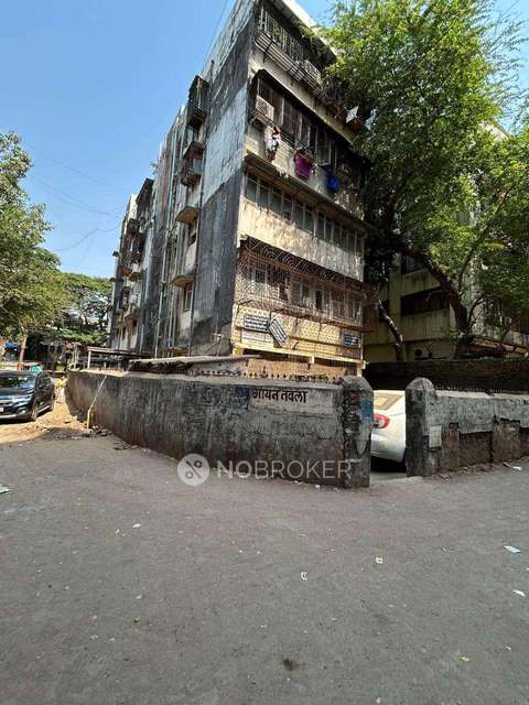 1 BHK Flat In Ishwardas Bhuvan Chs For Sale  In Kandivali East