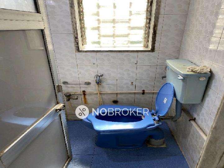 1 BHK Flat In Ishwardas Bhuvan Chs For Sale  In Kandivali East