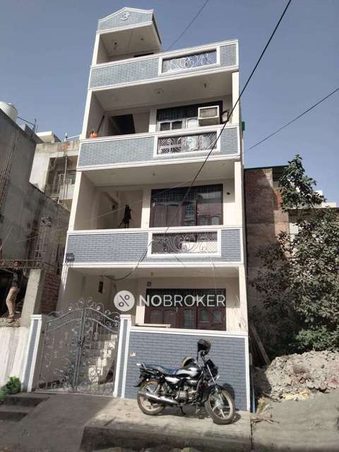 1 RK Flat In Apartment for Rent  In Sector 57