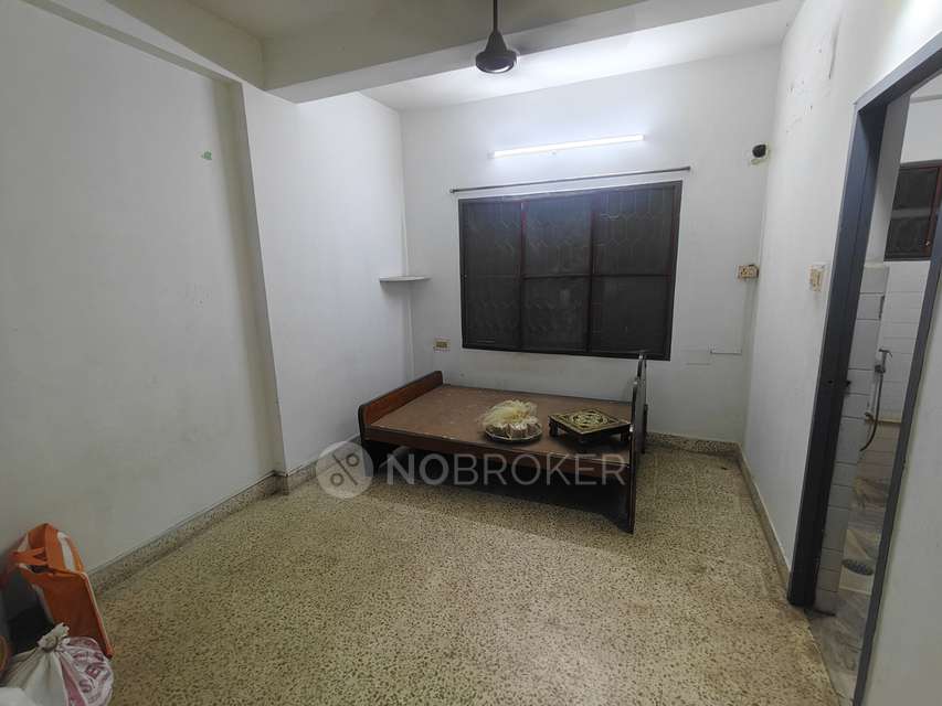 3 BHK Flat In Tvs Apartment ,venkatanarayan Road,thiyagarayanagar For Sale  In 68, West Mambalam, Chennai, Tamil Nadu 600033, India