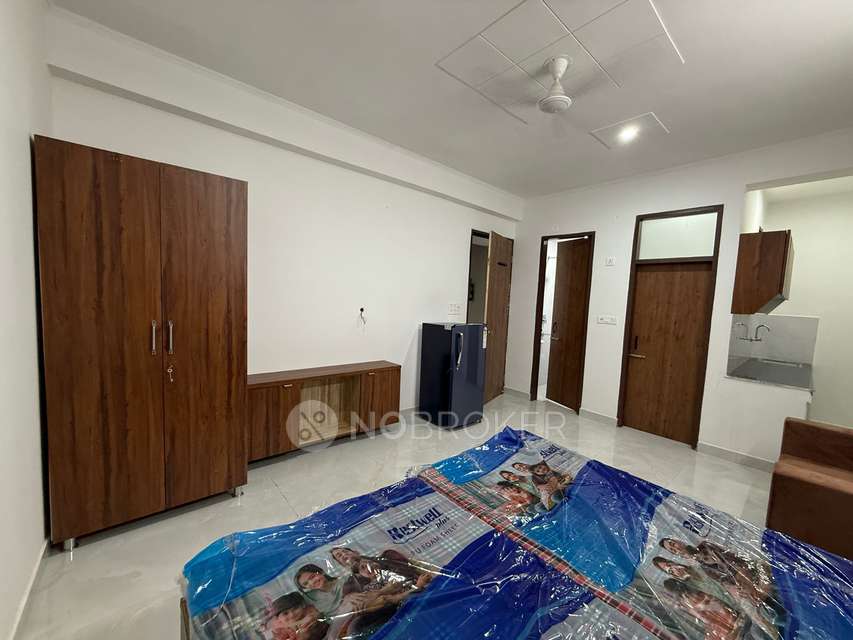 1 RK Flat In The Azores Stayz for Rent  In Dlf Phase 3