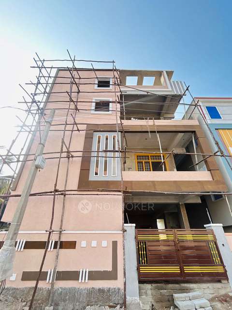 4+ BHK House For Sale In Beeramguda