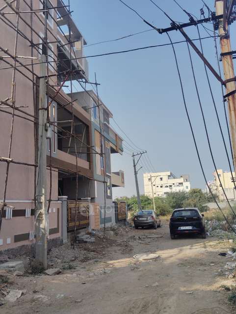 4+ BHK House For Sale In Beeramguda
