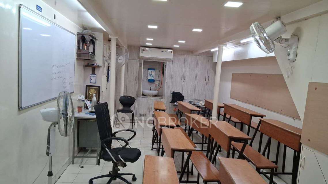 Shop in Sb Road Pune, Pune for Rent 