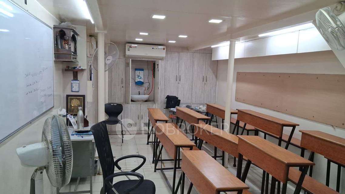 Shop in Sb Road Pune, Pune for Rent 