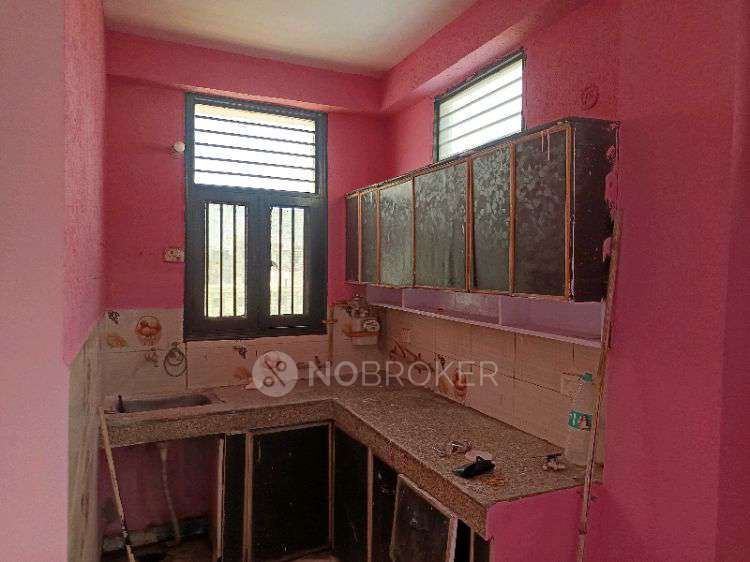 2 BHK Flat In Dlf Ankur Vihar for Rent  In Ghaziabad, Ghaziabad District, India