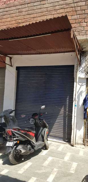 Shop in Vikaspuri, Delhi for sale 