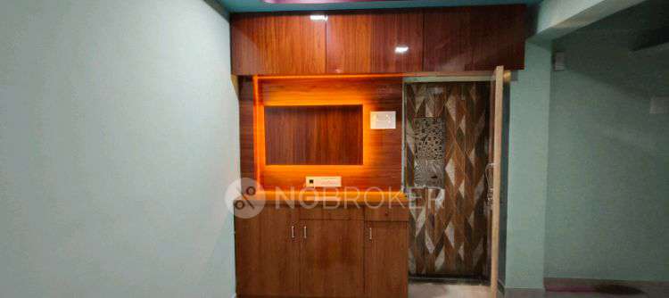 1 RK Flat In Shree Moreshwer Bilding For Sale  In Malad West