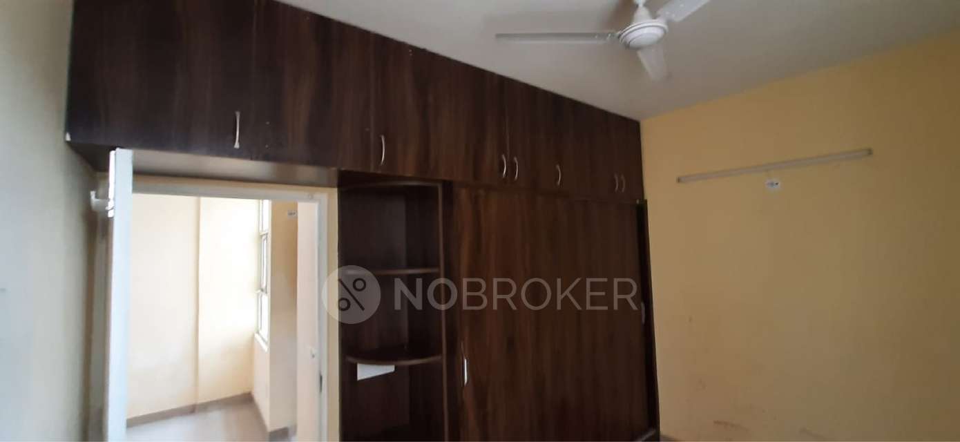 2 BHK Flat In Shree Vardhman Mantra, Sector 67 for Rent  In Sector 67