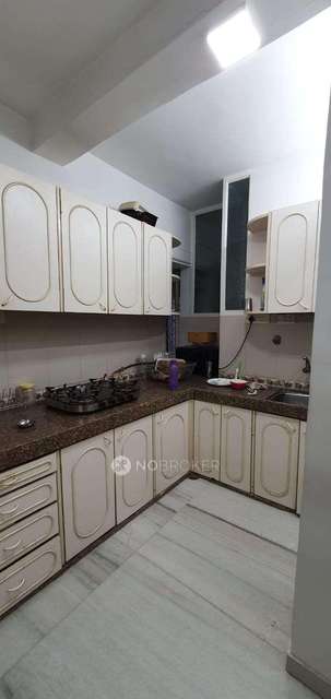 2 BHK Flat In Snehdara Apartment For Sale  In Vile Parle West