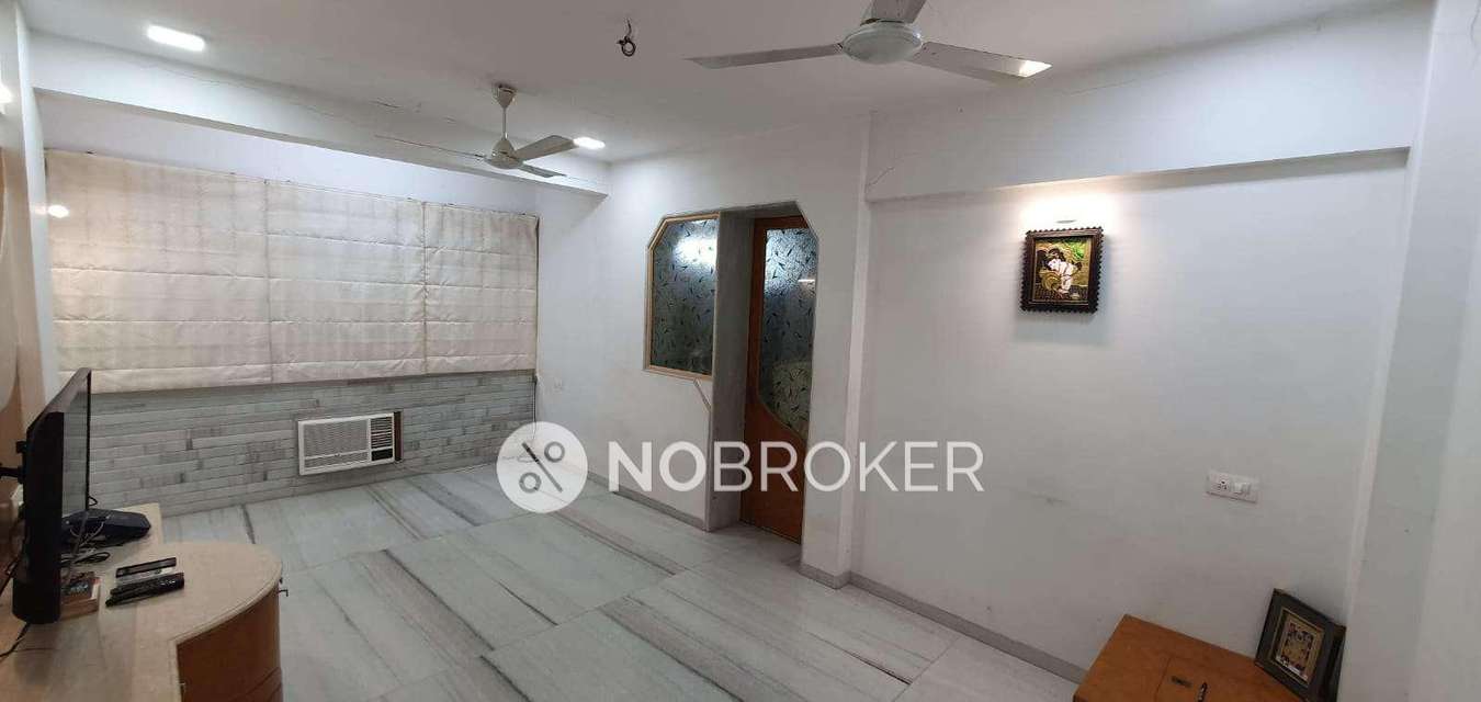 2 BHK Flat In Snehdara Apartment For Sale  In Vile Parle West