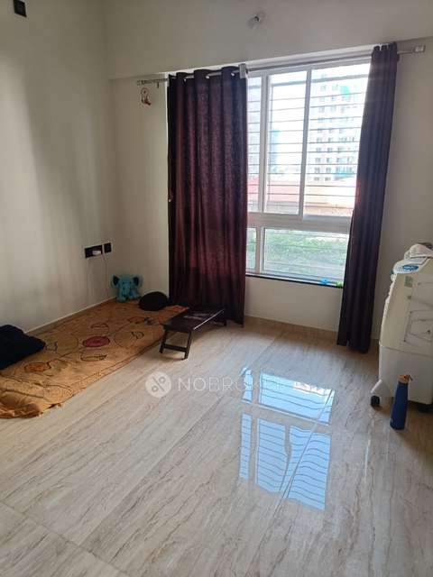 Single Room for Female In 2 BHK  In Vtp Beaumonde In Pune