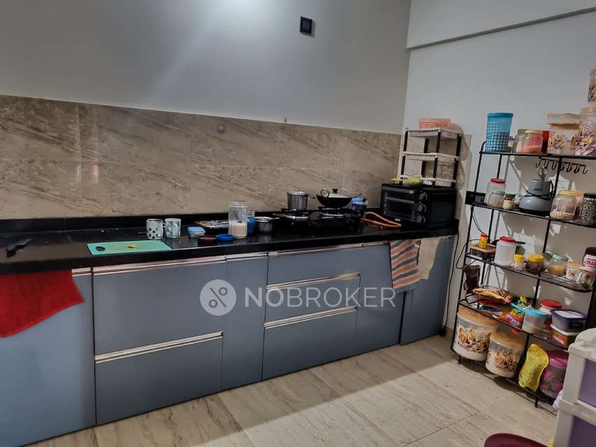 Single Room for Female In 2 BHK  In Vtp Beaumonde In Pune