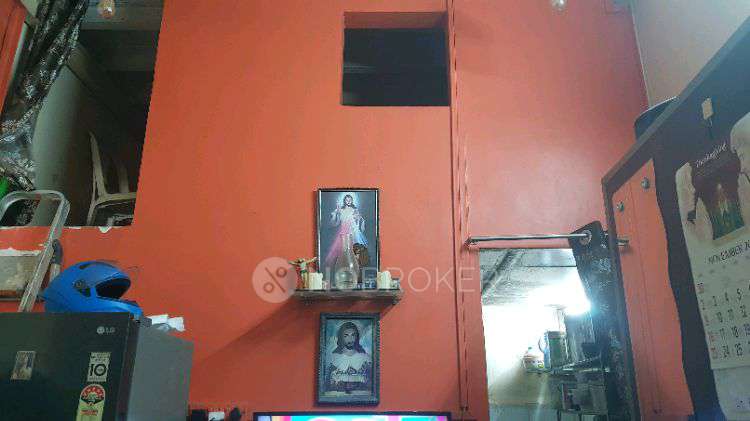 1 RK Flat In Arab House for Rent  In Grant Road