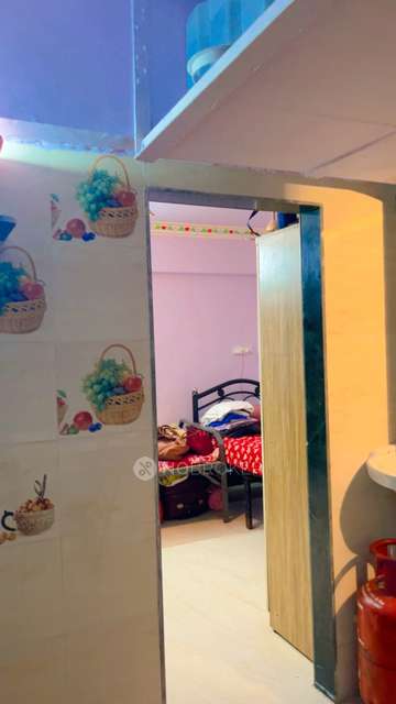Shared Room for Female In 1 RK  In Sai Deep In Goregaon West