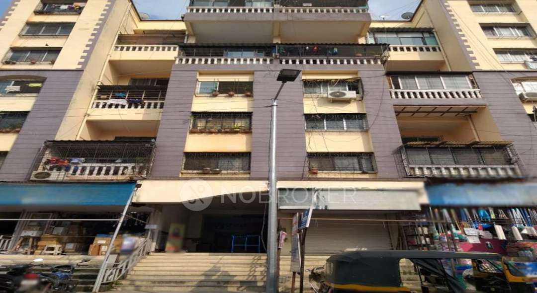 Shared Room for Female In 2 BHK  In Thrimurthi Heights In Kothrud