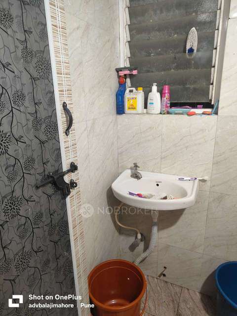 Shared Room for Male In 1 BHK  In Standalone Building  In Shukrawar Peth