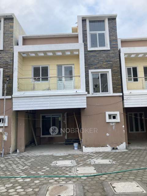 2 BHK House for Rent  In Noothencheri, Madambakkam