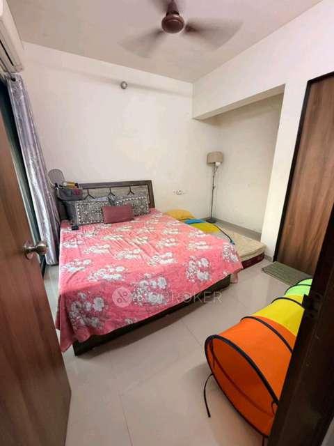 2 BHK Flat In Man Opus for Rent  In Man Opus