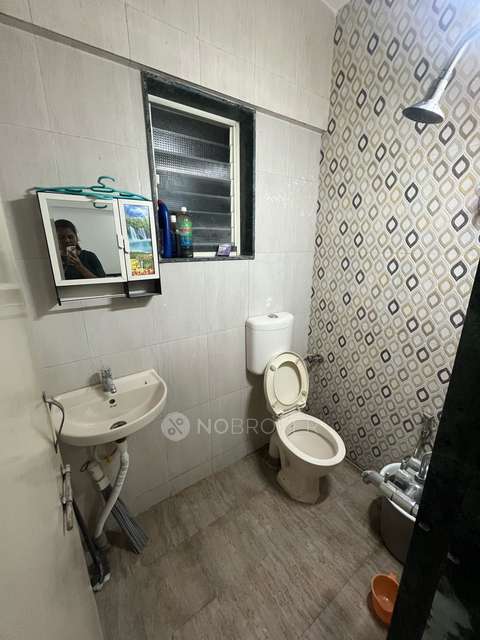 2 BHK Flat In Madhav Shivaji Vad for Rent  In Madhav Apartment