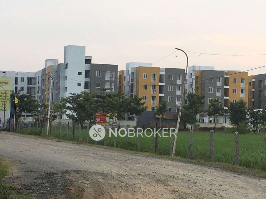 2 BHK Flat In Jubilee Residences  for Rent  In Moolakazhani